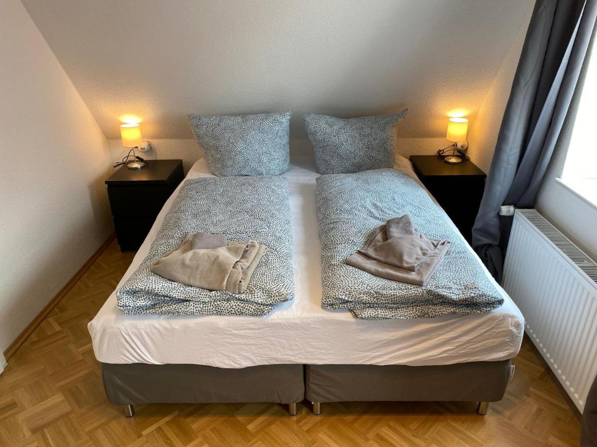 Ferienhaus Am Seedeich Емден Екстериор снимка